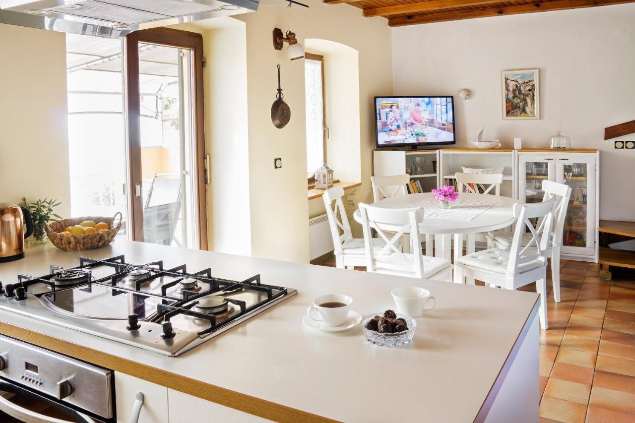 Holiday Home Amazing View بيران المظهر الخارجي الصورة